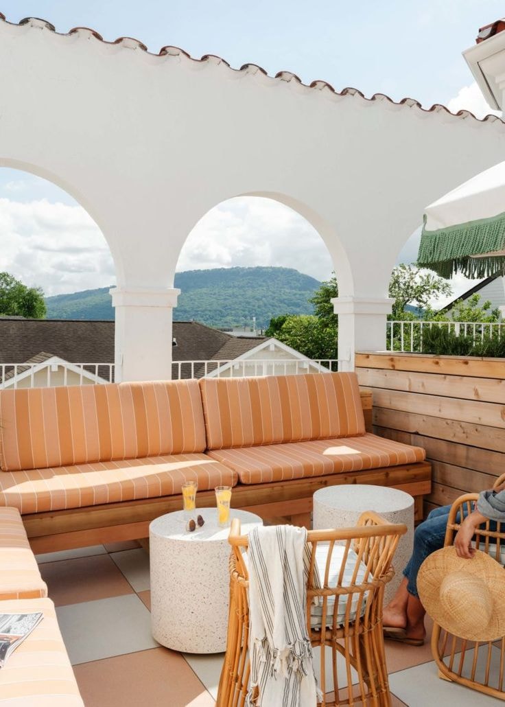 Cedar planter detail — rooftop terrace