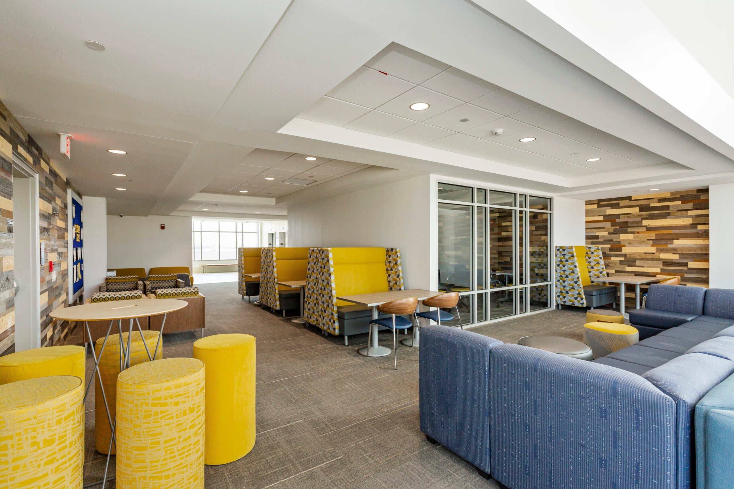 Main lounge — alternate angle